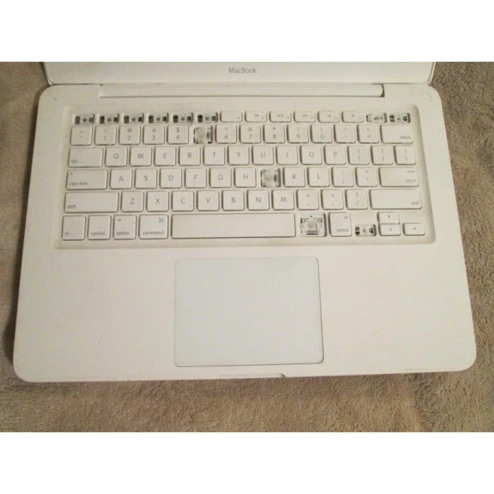 White Macbook Unibody